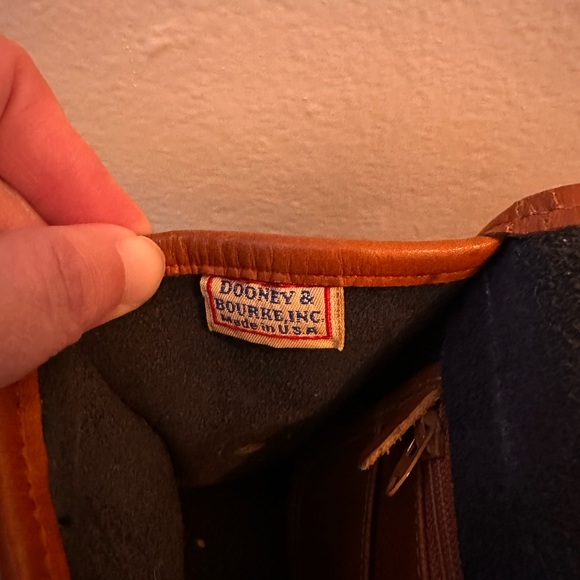 Dooney & Bourke vintage crossbody bag - Picture 3 of 4